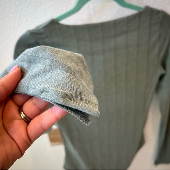 ⭐️FOREVER 21 Long Sleeve Body Suit - Picture 5 of 6